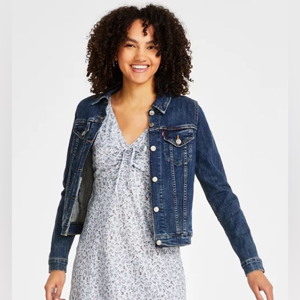 Levi’s: Dark Wash Stretch Denim Jean Jacket 🇺🇸